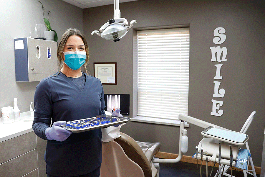 dental-assistant02.png